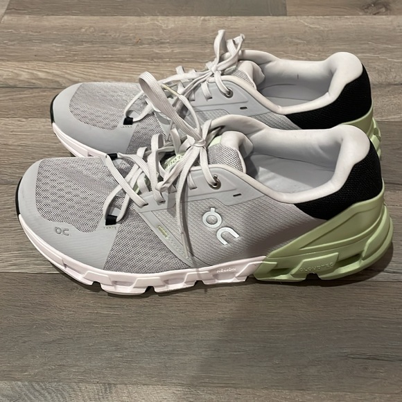 Cloudflyer 4 Road-Running Shoes - Picture 12 of 16